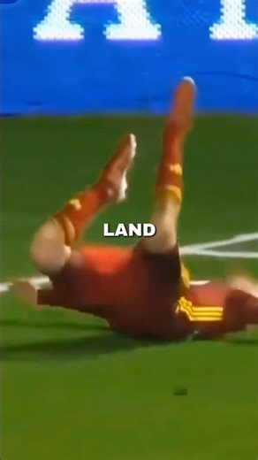 Why do Footballers Fail Knee Slides?