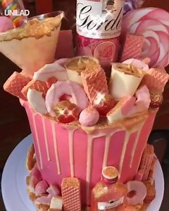 1.6M views · 18K reactions | This pink gin cake is everything I need right now! 襤 | UNILAD | Facebook