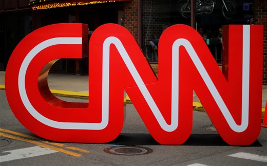 CNN anchor announces farewell from early morning news program
