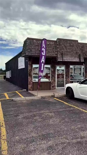 Discover Tropical Twist Café: A Slice of Paradise