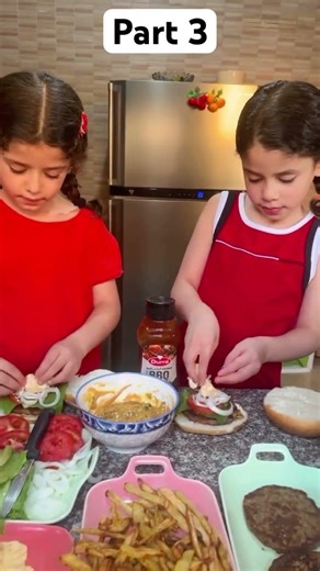 جربنا نعمل برجر بنصحكم تجربوه 😋🍔🍔❤️ #explore #اكسبلور #اكلتك #shortvideo #shorts #short