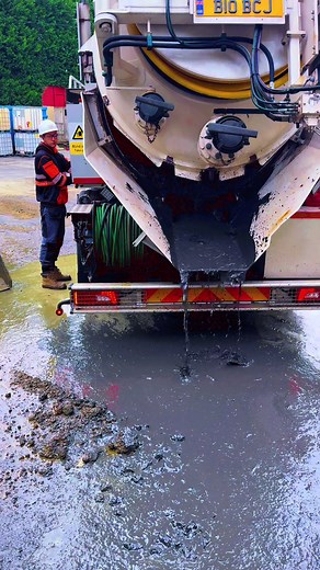 Drain and gully cleaning #dirty #family #viralvideos