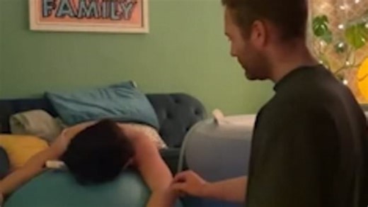 Mum live streams birth of her daughter to 45,000 people