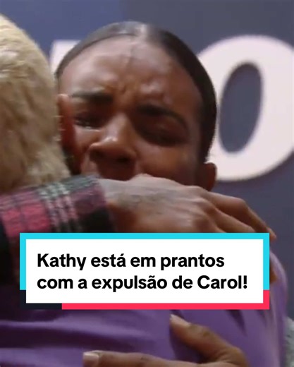 Kathy Chora Pela Expulsão De Carol Em A Fazenda 17