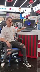 7.1K views · 80 reactions | ¿Estás buscando tu próxima computadora de alto rendimiento? La laptop Dell Alienware X17 R1 te encantará. Encuéntrala en promoción hasta el 17 de abril y llévate gratis una silla #gaming y un monitor S2422HG con tu compra. Para más información ingresa a  https://bit.ly/3wFKLTU | Tiendas MAX | Facebook