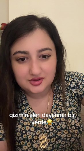 Expressive Hand Gestures Tutorial with Floral Top