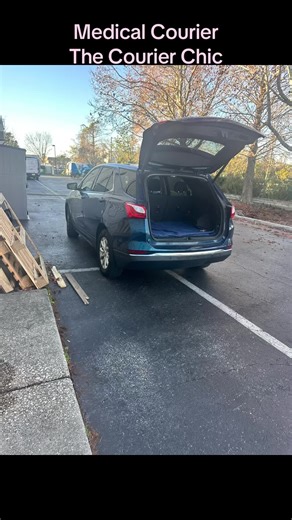 Get The Medical Courier Business Bundle Everything you need to get started the right way in one simple bundle. What’s Included: • Medical Courier Handbook - 150 leads, scripts, templates included • Get Started Class -2 Hour Training Video • 15-minute consultation call This bundle breaks down the basics, expectations, and next steps so you can move forward with clarity and confidence. Investment: $79.99 Perfect for new and aspiring medical couriers who want guidance without overwhelm. #MedicalCou