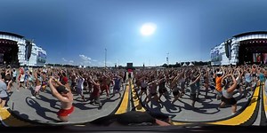 5.1K views · 16 reactions | #TWERK WELTREKORD ✓  Am Freitag wurde am #FQ18 Twerk Geschichte geschrieben: dank 458 wundervollen Menschen haben wir gemeinsam mit dem Ti:Kju - Twerk & Dance Studio den Twerk Weltrekord (höchstwahrscheinlich) geknackt. Wir warten nur noch auf die finale Entscheidung des Guinness Buch der Rekorde. s/o an alle, die dabei waren!  markieren erwünscht ❤️ | Frequency Festival | Facebook