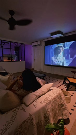Ultimate Home Cinema Setup: VAVA 4K Projector, Vividstorm Screen