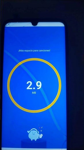 How to free up space on a Motorola phone