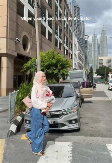 When your friend is a content creator ; Pros : gambar cantik, angle mantap, always ada gambar & video banyak 🔥 Cons : Kena marah 😔 “TUKAR LA POSING LAIN”, “KANAN SIKIT, KIRI SIKIT” Anyone nak kahwin and nak cari WCC boleh book @dina ⟡ ˎˊ˗ WCC, sebab apa ? sebab dia kawan saya 🫣 #fyp #wcc
