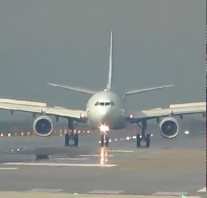 990K views · 10K reactions | ✈️ Lovely Runway Action from Vancouver...