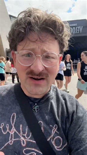 Universal Studios, Florida VelociCoaster: Expectation vs. Reality 🎢🤢