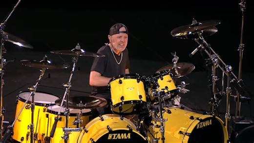 LARS ULRICH Says He 'Works Harder' At Staying Fit For METALLICA's Physically Demanding Live Performances