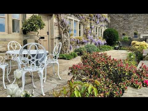 Woodlea Cottage, Huddersfield, United Kingdom | Travel With Kiara