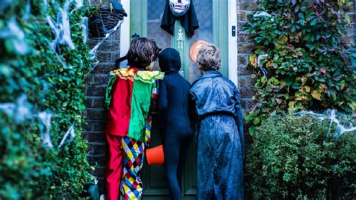 Halloween 2024. Ce înseamnă trick or treat şi de ce se poartă costume