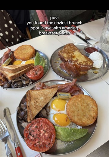 this morning was freezing but these hearty breakfast plates from @Sunday to Sunday NYC warmed us up 🫶🏻🍳🥓 #breakfast #brunch #nycfoodie #nycfood #nycrecs