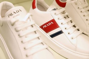 Prada buys New York Fifth Avenue store building for $425 million