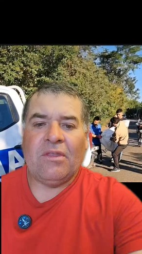 27K views · 535 reactions | Un padre isus dos hijos an sido arroyados por un microbus #libredecorruptos #Virginia #ElSalvador #Noticias | Libredecoruptos | Facebook