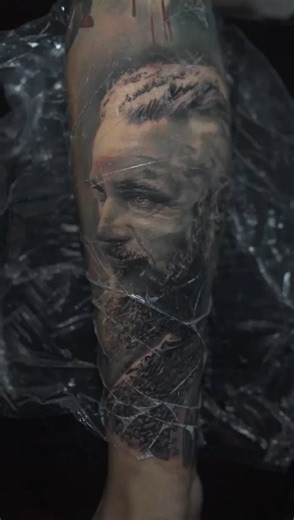 Lets kick off this Friday morning with this outstanding Ragnar Lothbrok portrait completed by multi award winning realism artist Alessio!🔥 We are a collective of the world’s most awarded tattoo portrait artists located on Whitegate Drive, Blackpool. To make a booking with one of our award winning artists then 💬 direct message here or 📲 call or WhatsApp on 07745528775 Or simply pop into the studio to see us on 74 Whitegate Drive, Blackpool, FY3 9DA. #inkedlife #inkedbody #tattooartist #tattooe