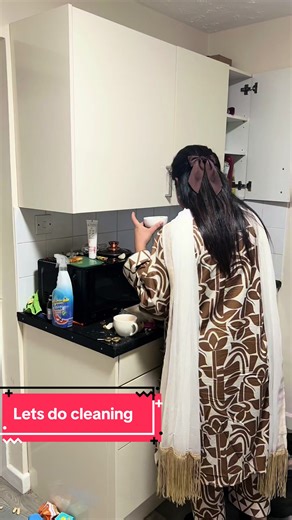 Cleaning Hacks for a Sparkling Home