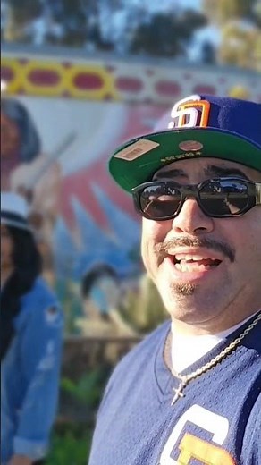 Lowrider Girls-Behind The Scenes With The Ladies Of Lowriding