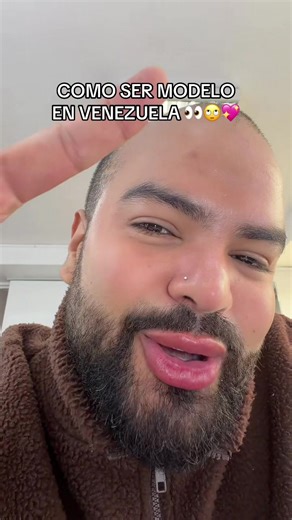 Te presento la mejor escuela de modelaje de Venezuela y está en Caracas 🤗 A quién no le gustaría trabajar con marcas nacionales? 👀