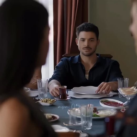 ɴᴏᴜʀ 🦋 on Instagram‎: "نظراتهم 🤍! #özgeyağız #اوزجي_ياغيز #explore #ozgeyagiz #explorepage"‎