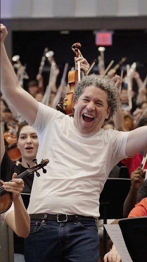 700 young musicians representing 40 countries, playing together alongside Gustavo Dudamel🥹