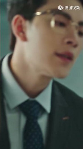 🦸🦸Hero saves beauty moment #shorts #chinesedrama #cdrama #TakingLoveAsAContract #以爱为契