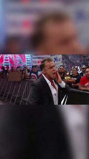 奴らが再びRawに出現 👀🔥逃げろチャド。 #WWERaw をABEMAで無料視聴📺 *配信期間あり | WWE - Japan