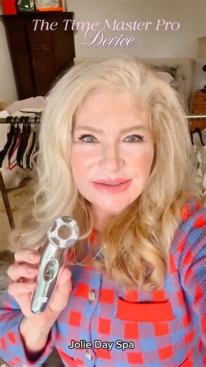 The Time Master Pro Device #antiaging #glowingskin #jolivisageskincare