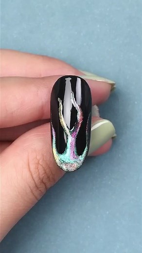 Different fire nails with magnetic gel. #DayInMyLife #CTCVoiceBox #nails #nailsart #nailtutorial #nailart #naildesign #fallnails