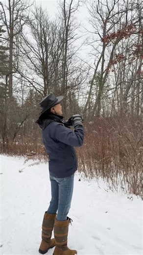 ❄️ Take a snowy walk with us in Sapsucker Woods! One of the best parts of working at the Cornell Lab of Ornithology is being surrounded by this 220-acre public sanctuary for birds and other wildlife. That means lunch breaks can easily turn into bird breaks—even on snowy winter days here in Ithaca, NY. On this walk, we followed Dr. Wenfei Tong, one of our science editors in the Center for Conservation Media. She uses her Ph.D. in biology to help us tell accurate, compelling conservation stories t