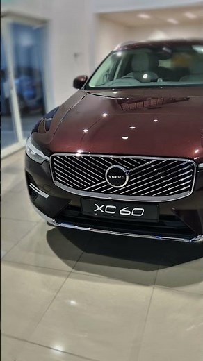 Volvo XC60 in Mulberry Red