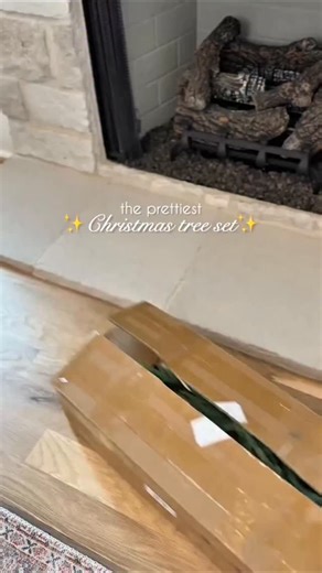 Home Essentials | Lifestyle | Comment SHOP for link ✨ Obsessed is an understatement 😍 this tree went viral for a reason 😍 full branches, easy setup, total holiday dream... | Instagram