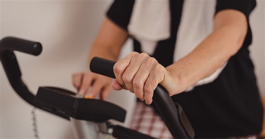 Dziewięć najlepszych ćwiczeń kardio na brzuch. Dosłownie topią tłuszcz