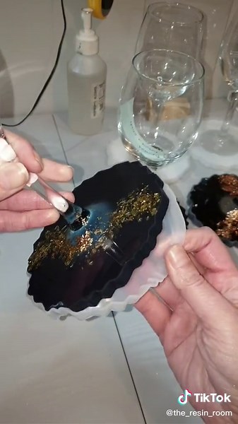 Artistic Resin Wine Glass with Gold Leaf | Home Decor Ideas