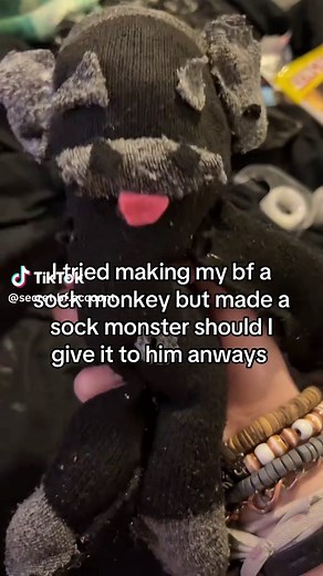 #pleasehelp #help #relationship #relationshipadvice #fail #craft #beginner #sobbing #crying #sockmonkey #cute #fyp #viral #ohmygod