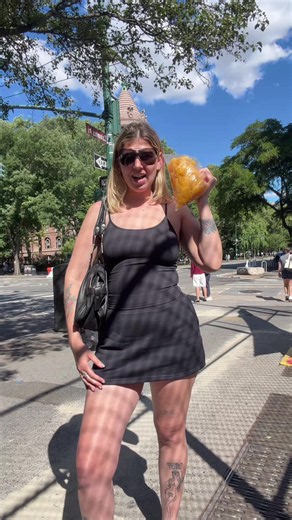 I💛NYC Gummy Girl Natasha Eats in New York