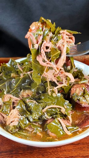 Grown and Still Don’t Know How to make Collard Greens? #collardgreens #southernfood #soulfood #southerncooking | Island Vibe Cooking