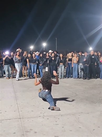 Se robo el show y que bonito baila 👌👏 | dancing