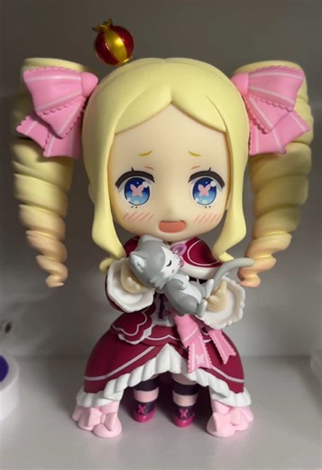 Unboxing the Cutest Re:Zero Nendoroid