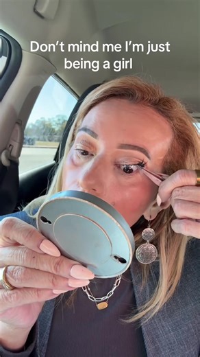 OKAYLOVE Lashes: Your Guide to Perfect Makeup