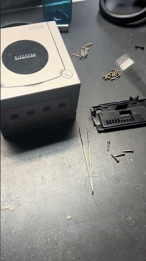 #retrogaming #nintendo GameCube not reading games.