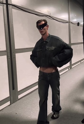 Kit Butler Balenciaga SS25 Runway Walk