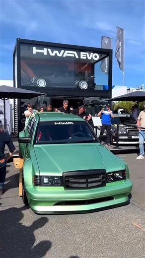 TEXNOCAR on Instagram: "Yangi mercedes eski korinishda🤨. #mercedes #mashina #poyga #reels #prikollar"