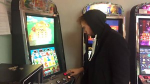 Stupide slot machine... | PanPers