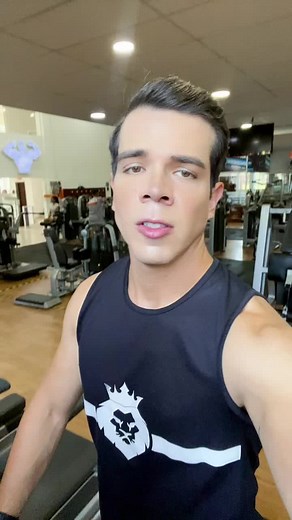 Gym Inspiration: Strong Look with Modern Equipment