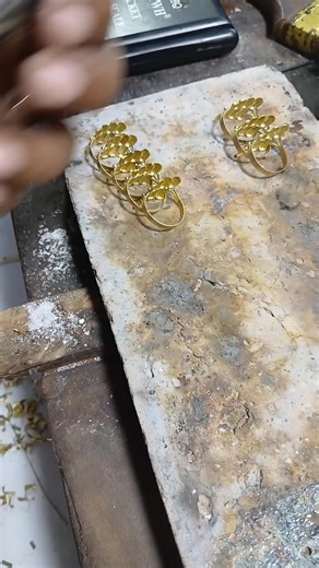 23K views · 108 reactions | Proses pemasangan tangkai cincin koma. #tutorial #jewellery | Febri Rio | Facebook